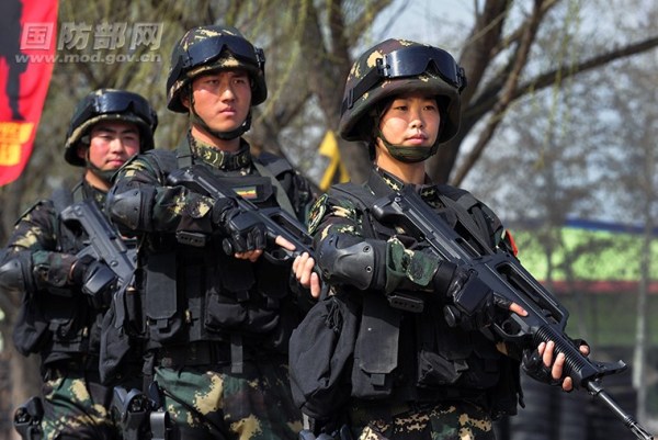 徐枫灿谈性别平等在军队中的体现与实践，军人无分男女，实践显真章