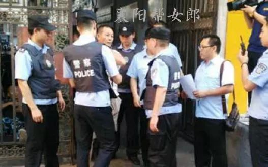 失联老赖现身法庭终被拘，法律威严不可挑战