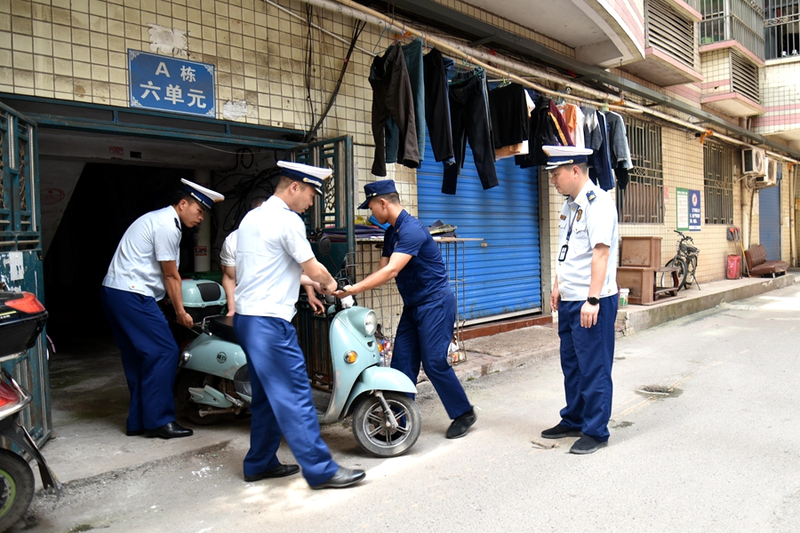 西门街道：持续推进电动自行车安全隐患全链条整治...