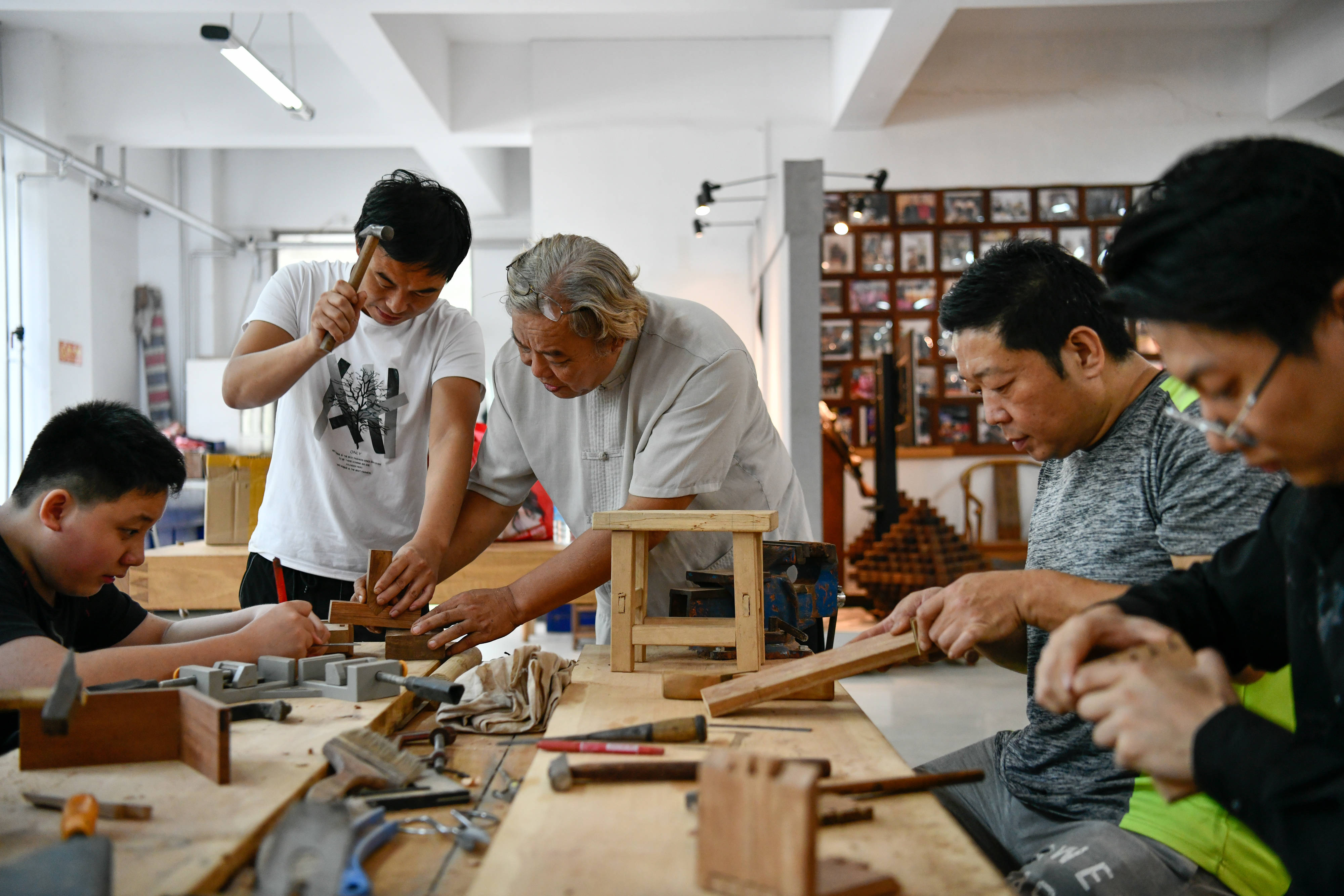 非遗手工坊冬日生产热潮涌动