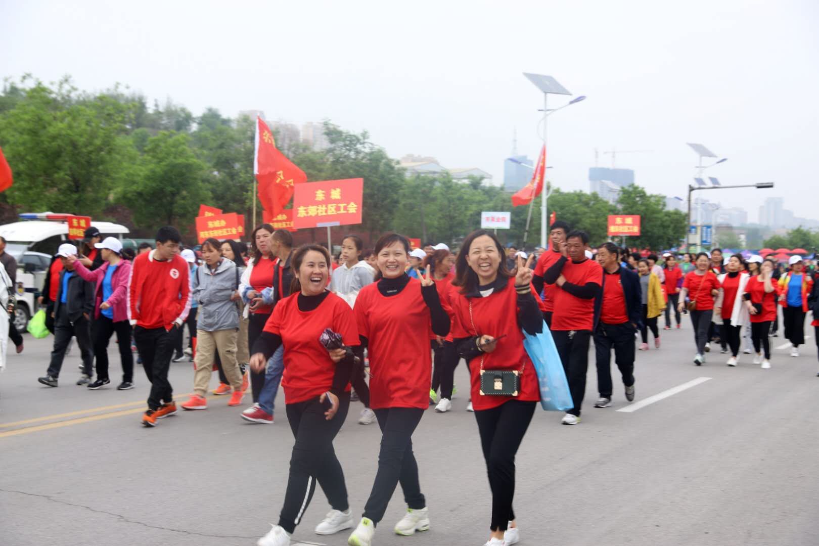 威宁万人万米长跑赛，城市激情燃烧，活力展现风采