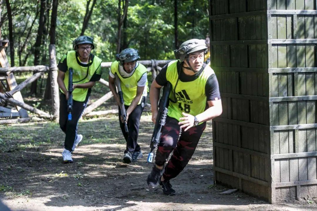 沈阳学校创新引入真人CS对战融入小学四年级项目式学习